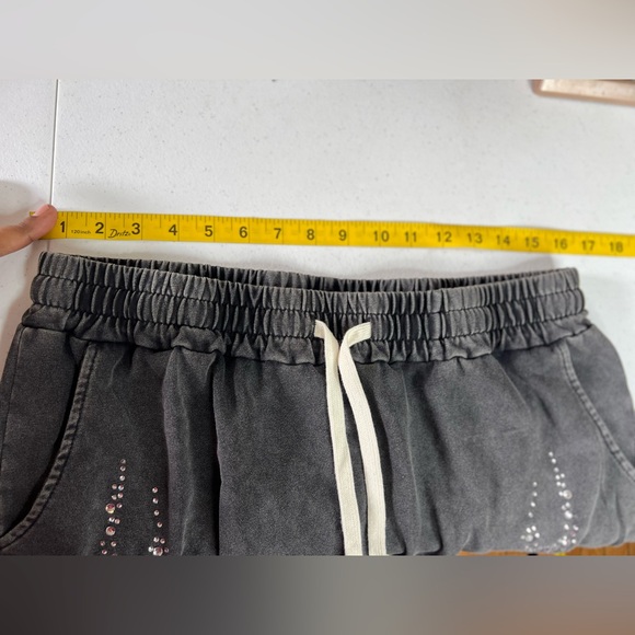 Rowme Men’s Pull On Grunge Goth Band Flame Rhinestone Lightweight Shorts X-Large - Picture 7 of 8